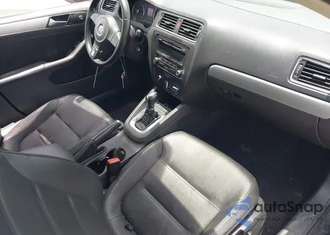 2013 Volkswagen Jetta 2.5L Se z USA, uszkodzony, nr VIN 3VWDP7AJ6DM214861